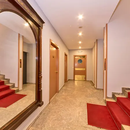 Hotell Febor Park Levent 3*