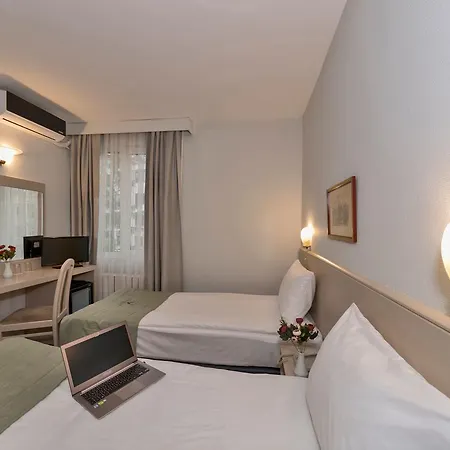Febor Park Levent 3* Estambul