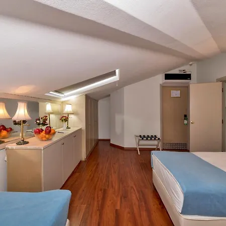 Hotell Febor Park Levent 3*